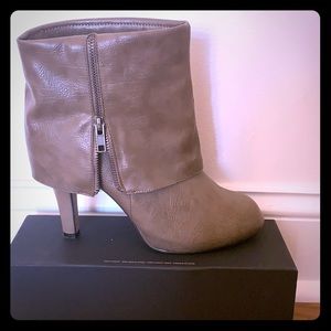 Steve Madden Taupe Booties